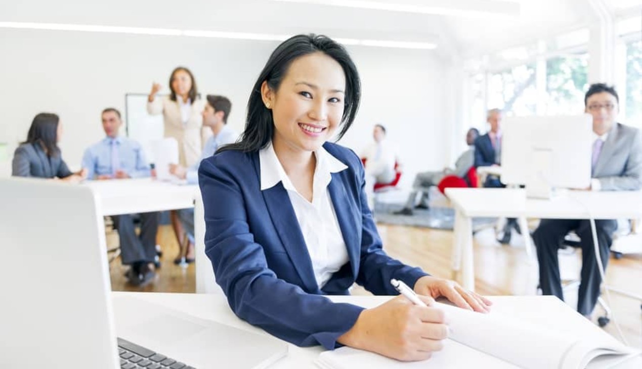 Nhà tuyển dụng Mỹ luôn là người nộp mẫu đơn I-140 Nhà tuyển dụng Mỹ luôn là người nộp mẫu đơn I-140